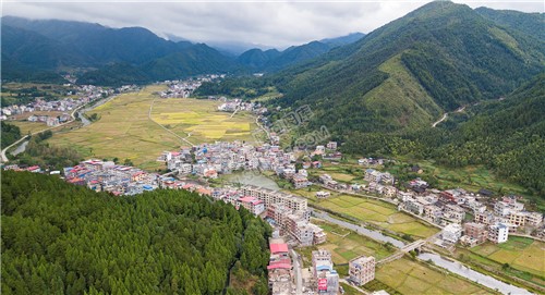 航拍苏河村村落