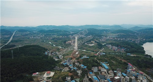 环城南路与县城高速路口还未打通