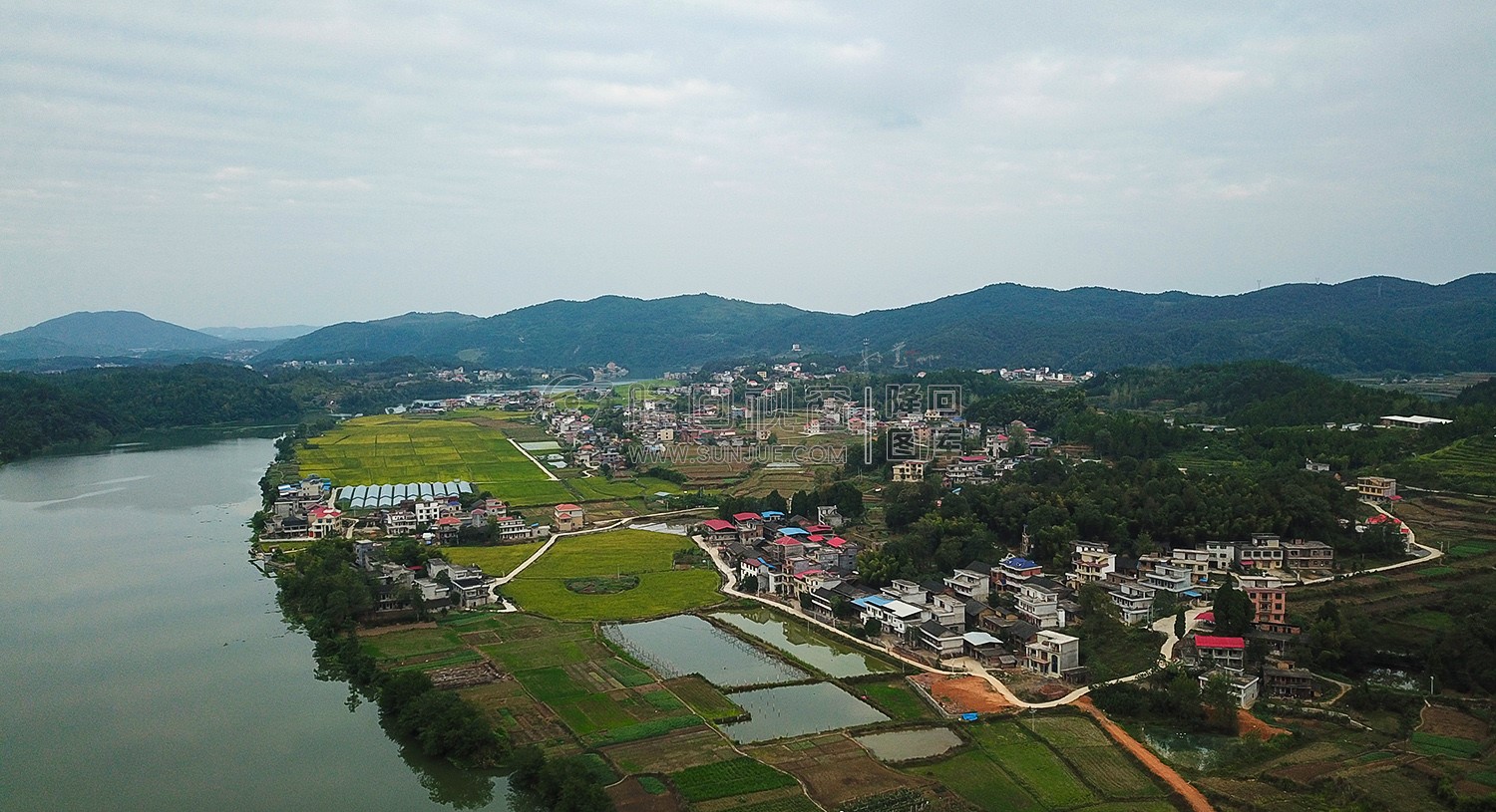 赧水河畔的大磨洲