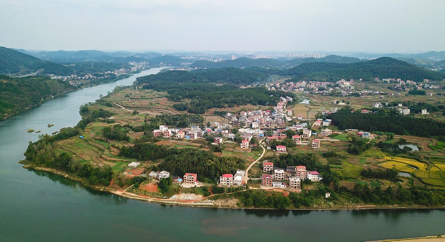 石梁村，狐狸岛对面