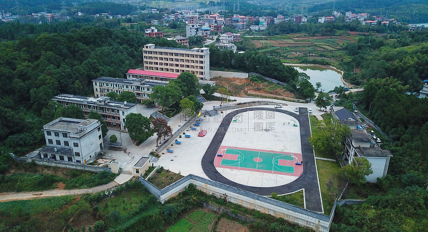 五里中学-五里九年制义务学校