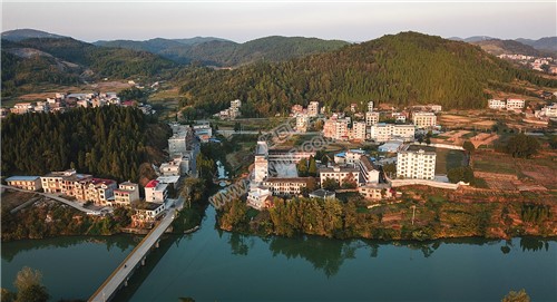 曾家坳中学-辰河旁边