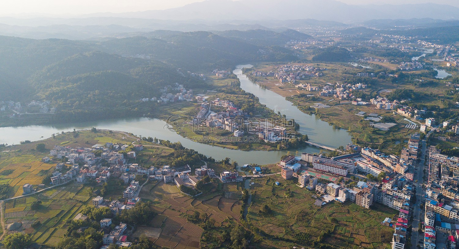华星学校塘家山村方向