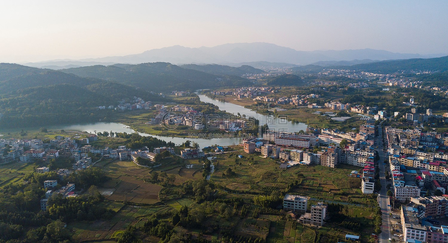 华星学校塘家山村方向