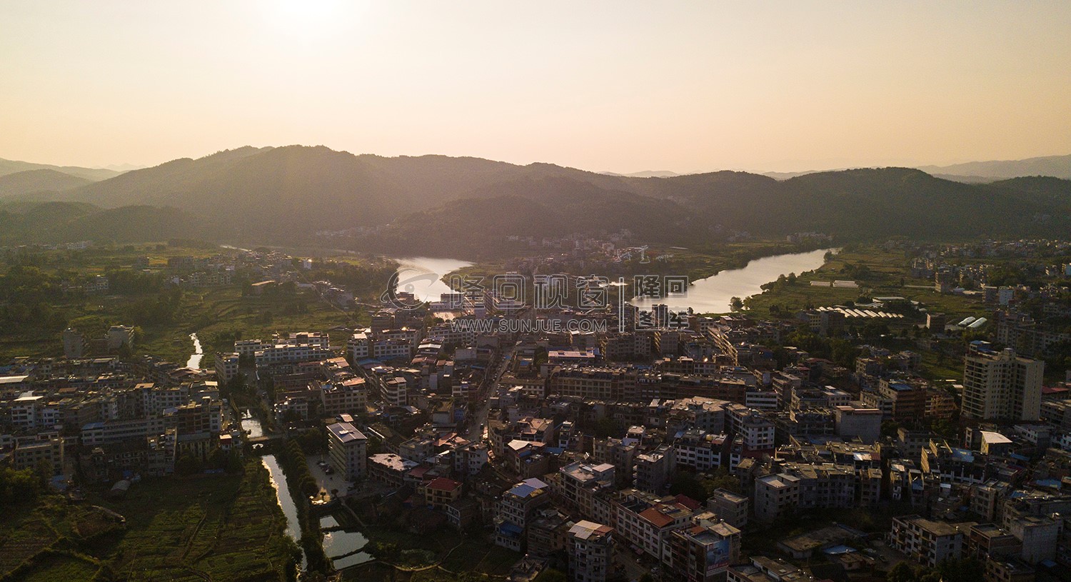 华星学校塘家山村方向