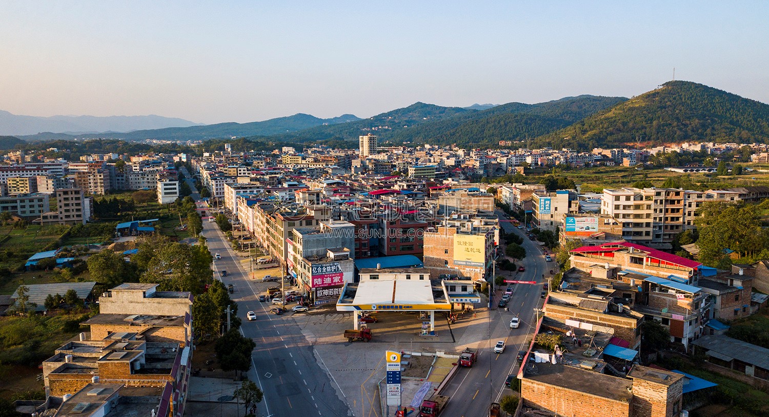 荷香桥加油站路口