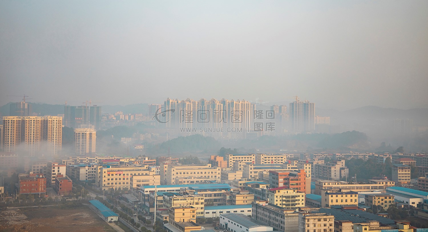 和亚鞋厂 辰河世家方向