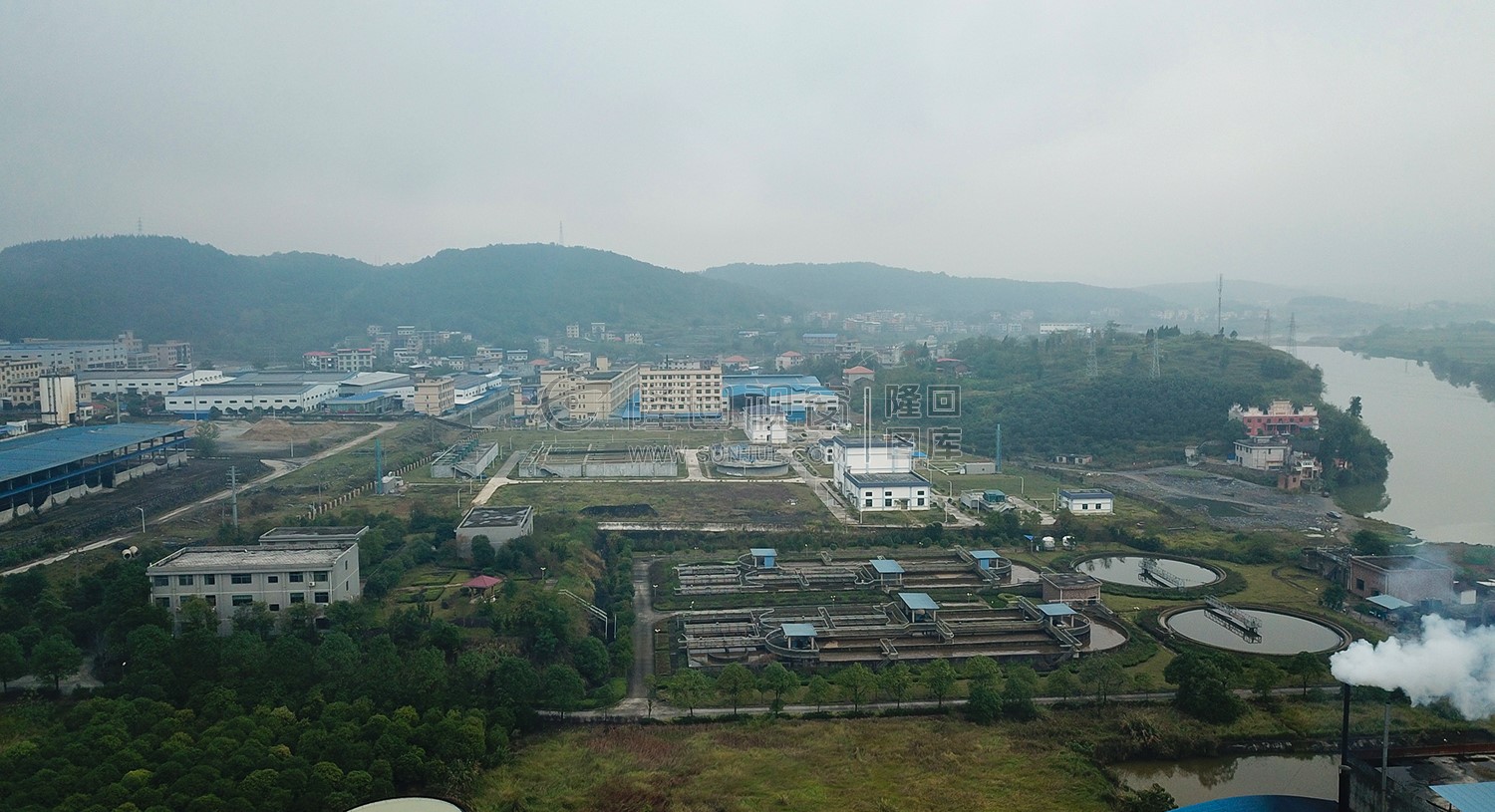 赧水河畔的污水处理厂