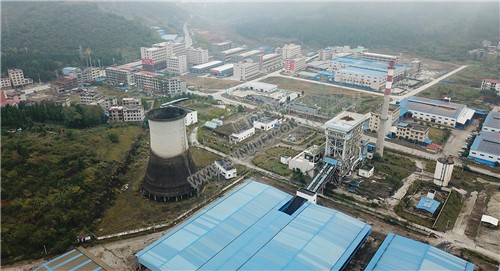 标志性的大烟囱冷却塔