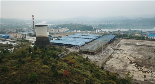 标志性的大烟囱冷却塔