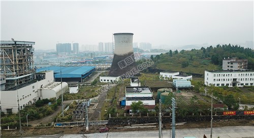 标志性的大烟囱冷却塔