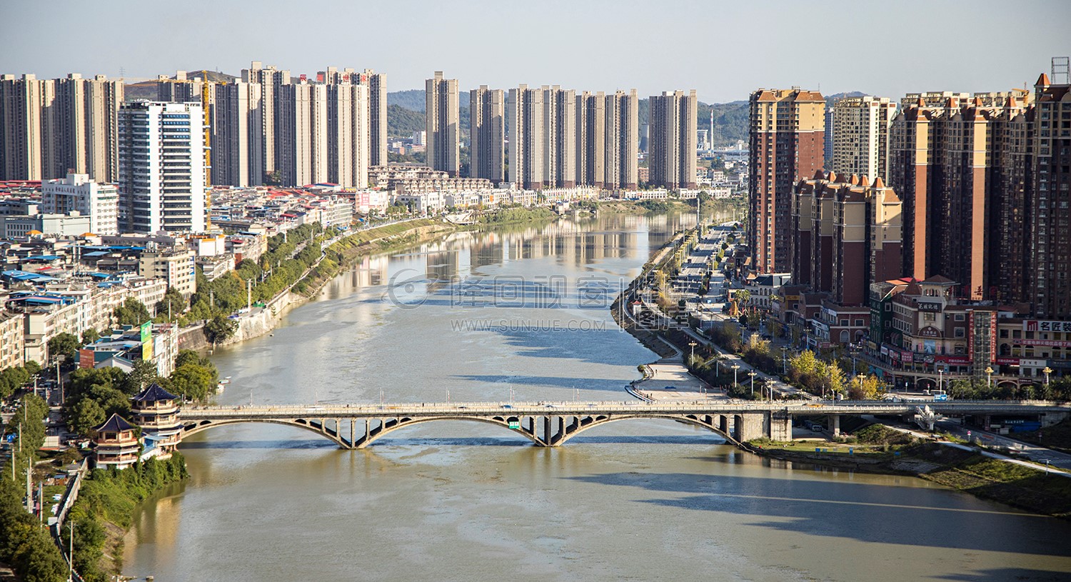 隆回大桥与赧水河风光