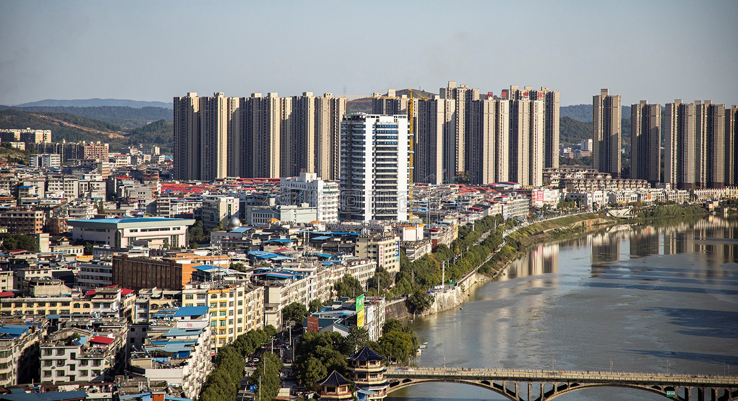 隆回人民医院 辰河世家方向