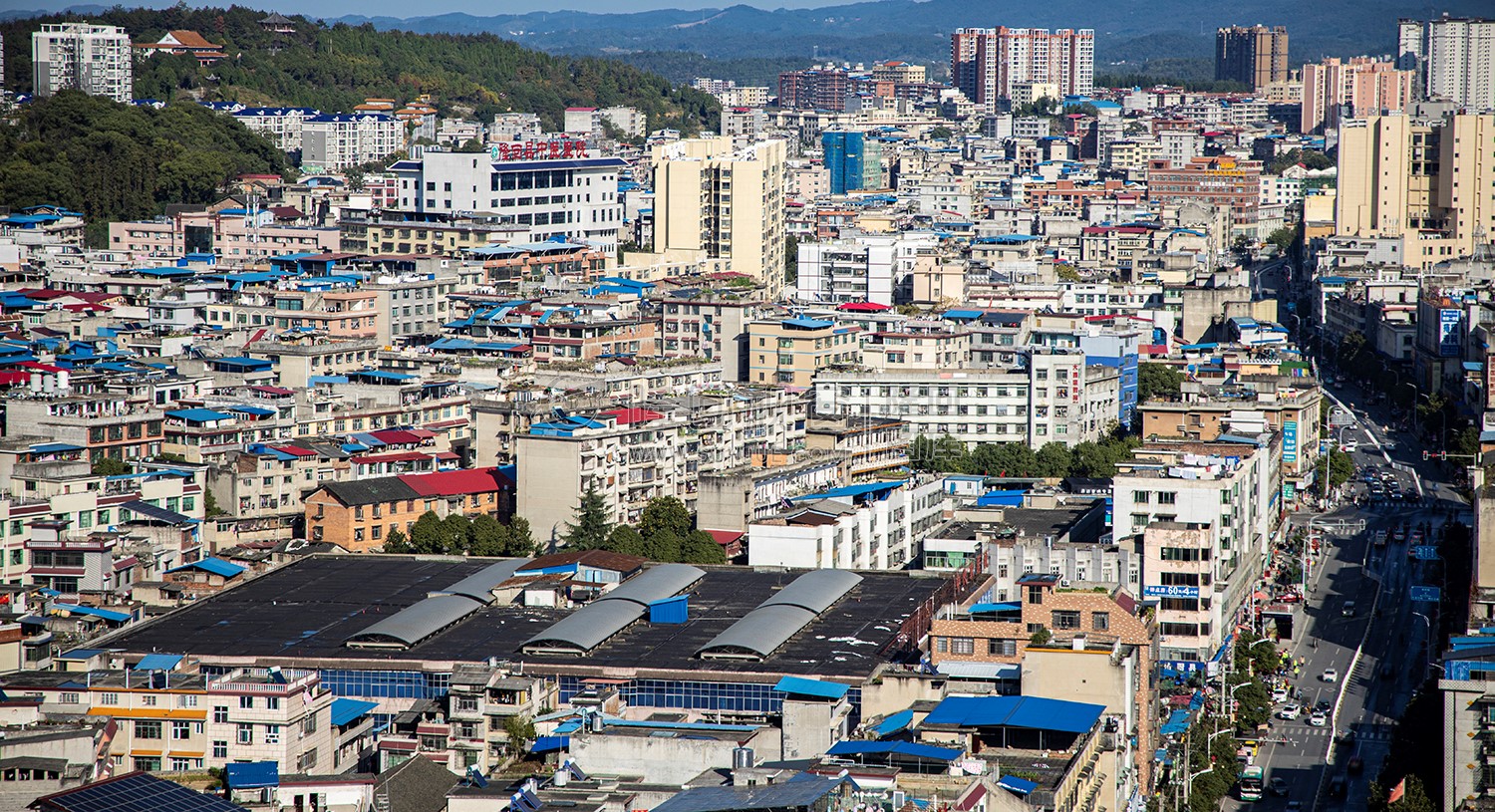 隆回农贸市场方向