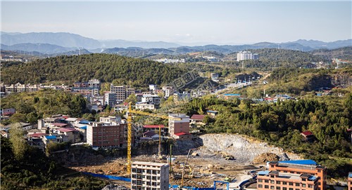 隆回交警队后面
