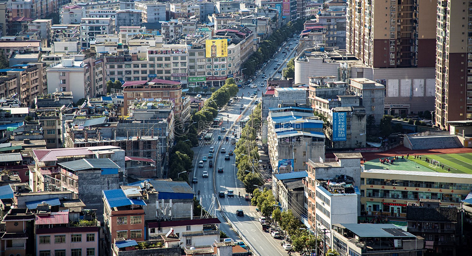 锦绣桃园街道前