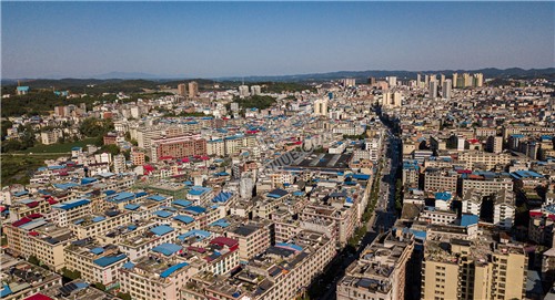 东兴中学农贸市场方向