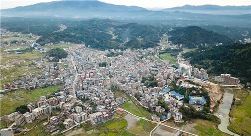 魏源温泉看县城方向