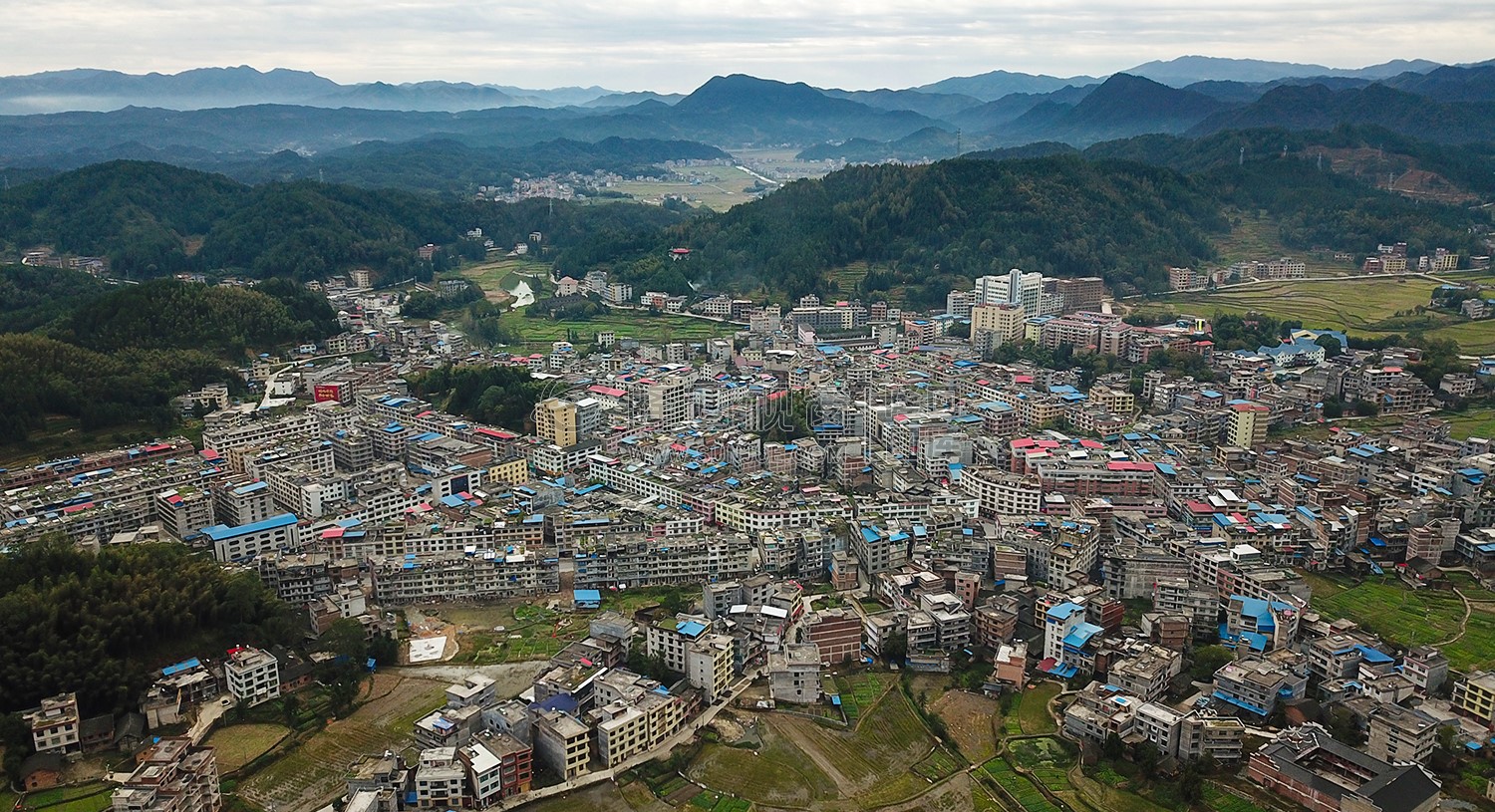 隆回第二人民医院方向