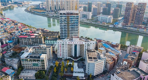 隆回人民医院秋天风光