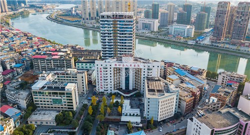 隆回人民医院秋天风光