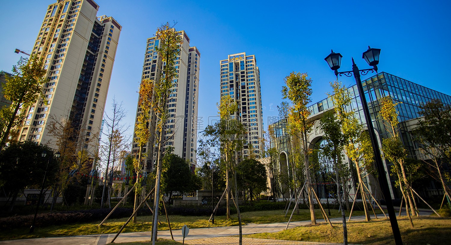 江语城小区花园秋天风景