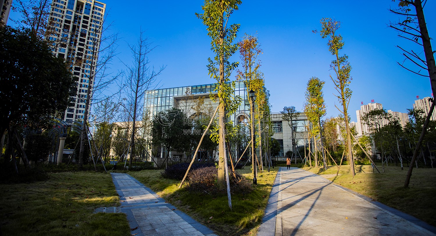 江语城小区花园秋天风景