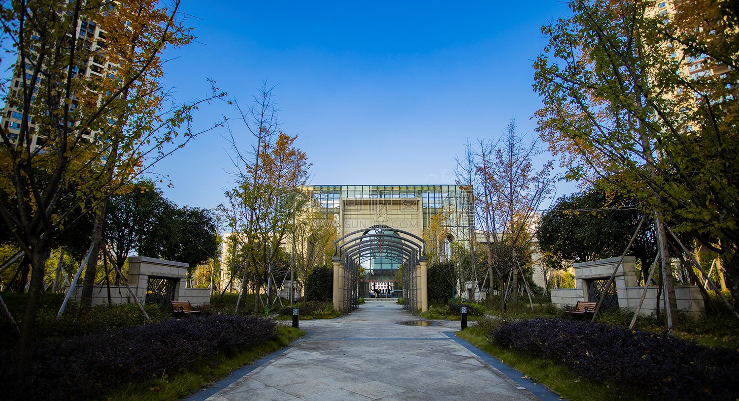 江语城小区花园秋天风景