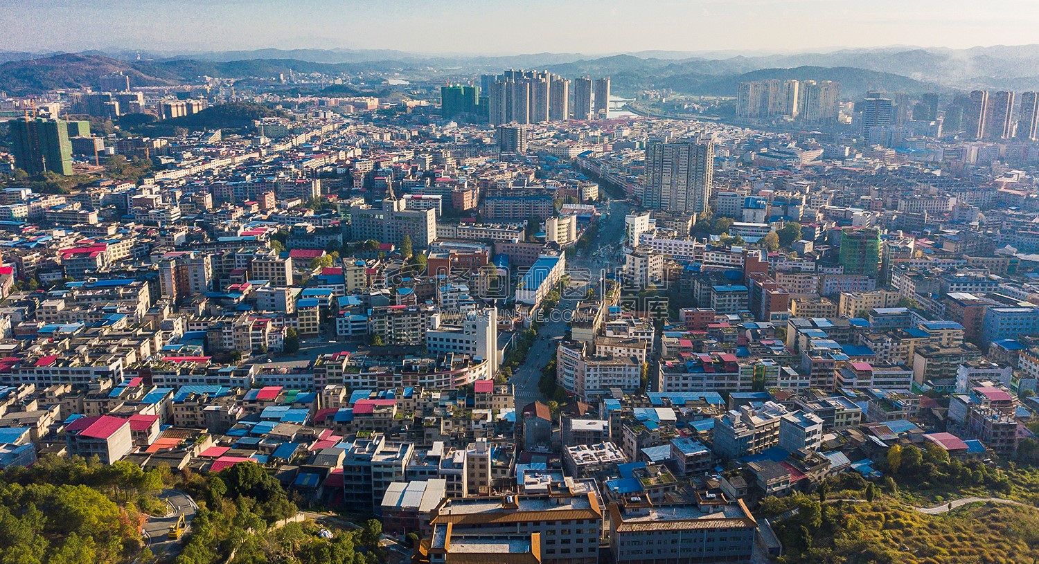 魏源公园下的隆回县城