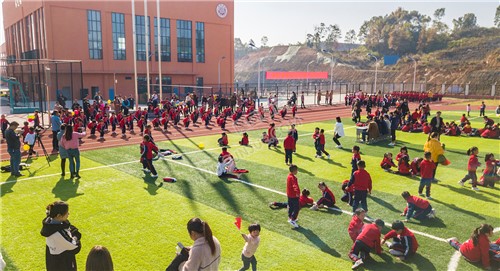 隆回芙蓉学校学生们