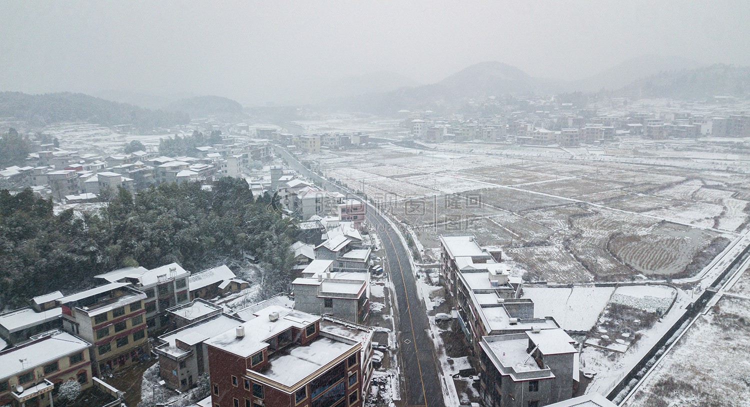 红光村周边雪景
