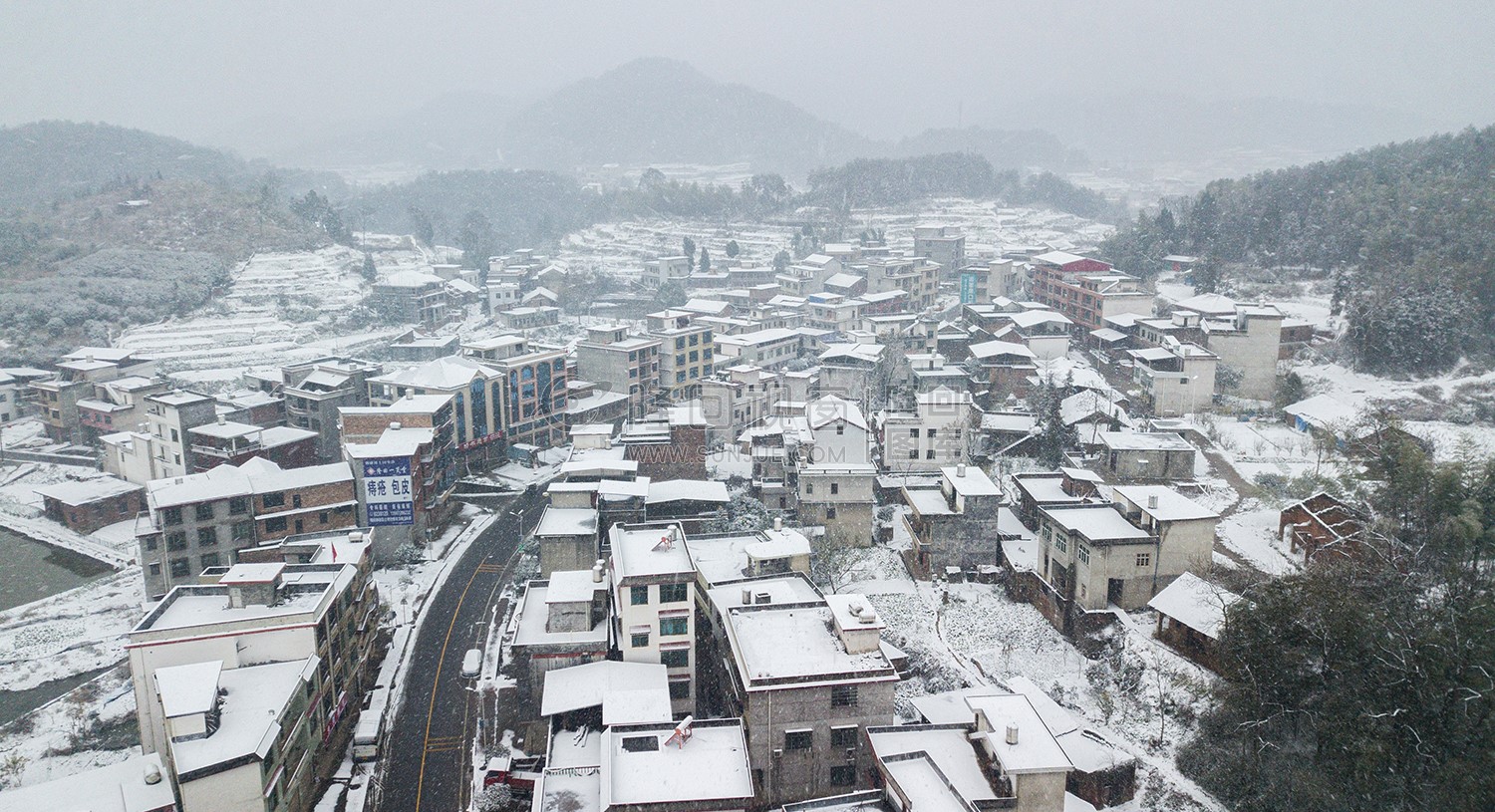 红光村周边雪景