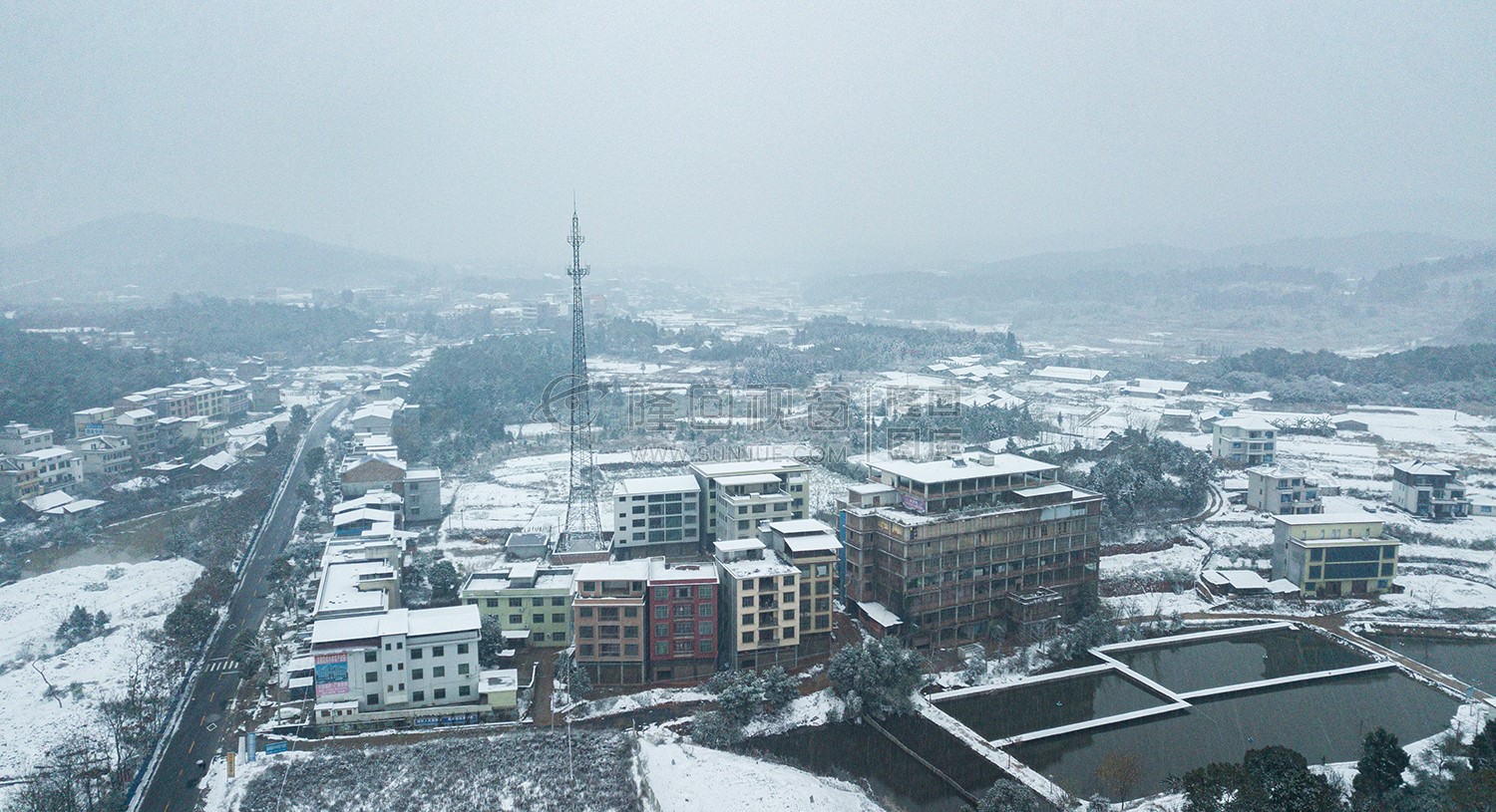 三阁司街上雪景