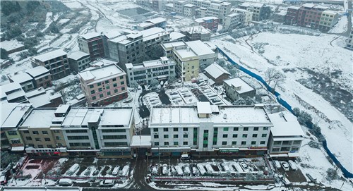 三阁司街上雪景