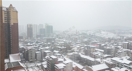 紫阳巴黎新城后