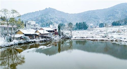乡村雪景风光