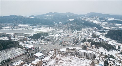 隆回收费站路口