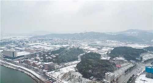 城南工业园河边