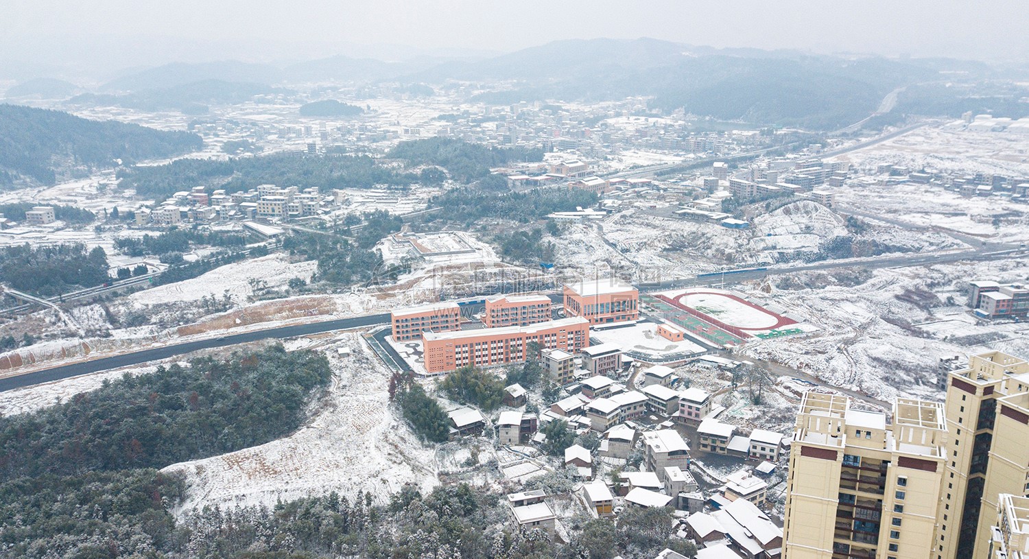 隆回芙蓉学校全景