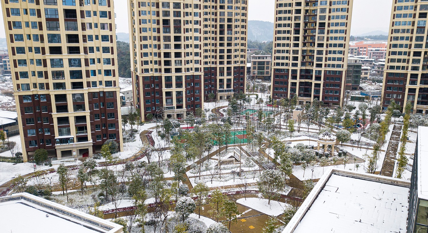 江语城小区花园