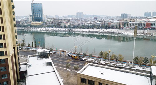 江语城小区河边