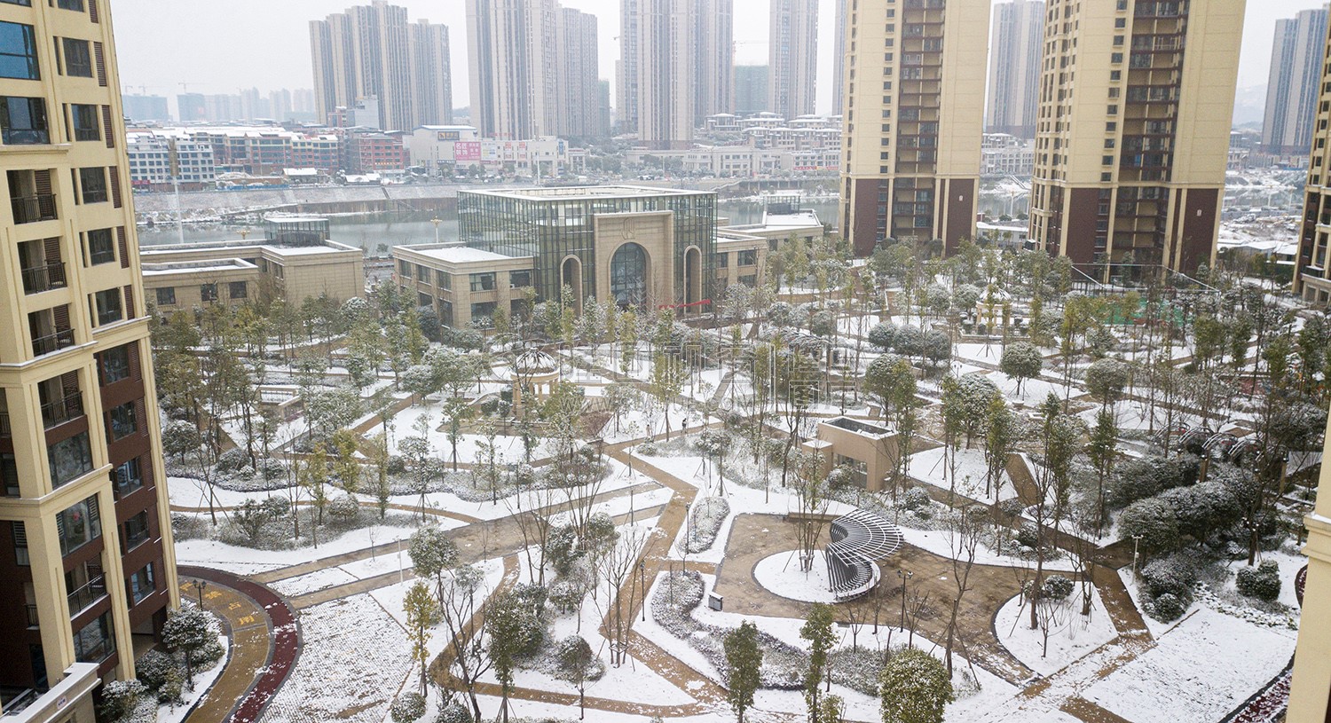 江语城小区花园