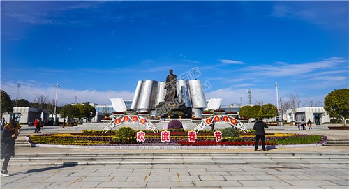 隆回高铁站春节期间
