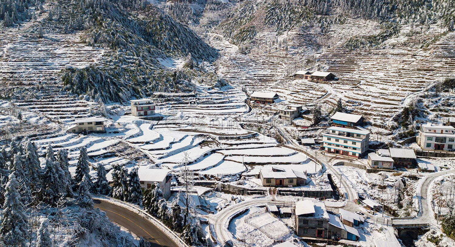 小沙江龙凼村雪景