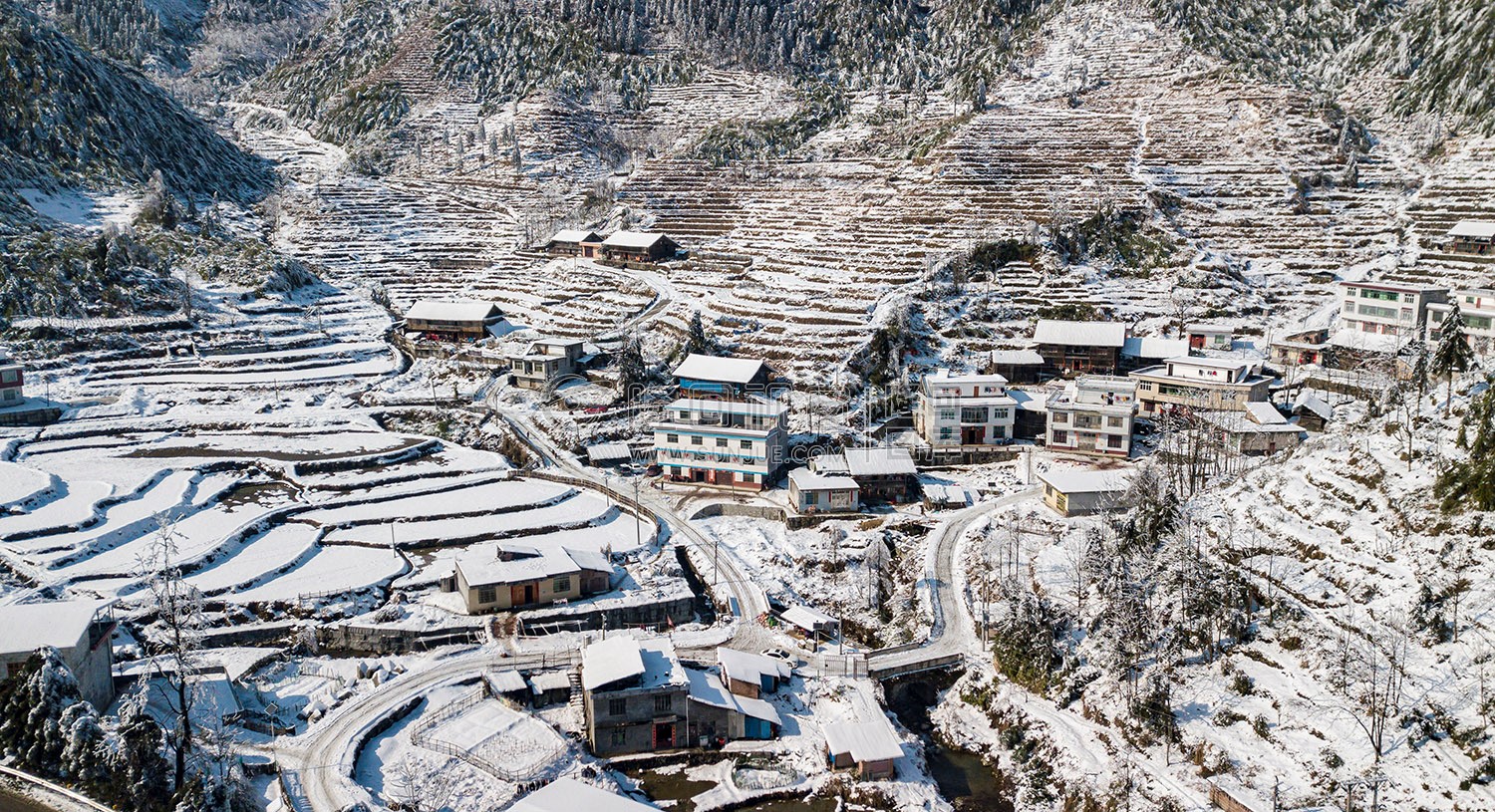 小沙江龙凼村雪景