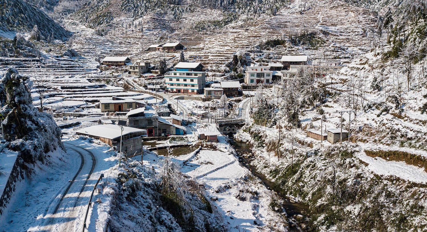小沙江龙凼村雪景