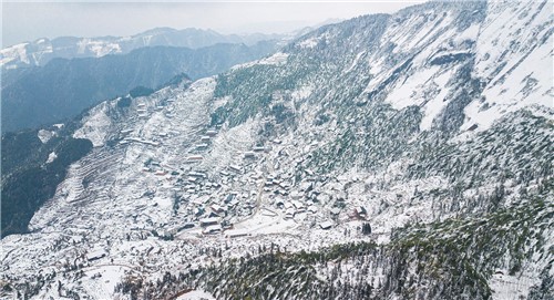 大托村的一组雪景图