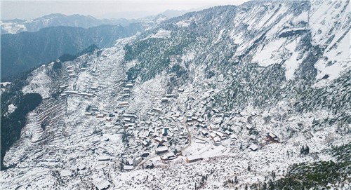 大托村的一组雪景图