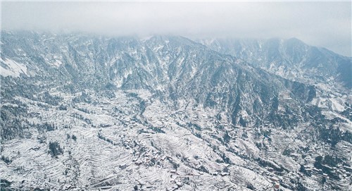 大托村的一组雪景图