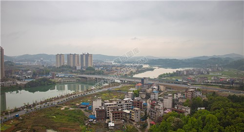 紫霞园大桥的夜景，月亮湾夜景